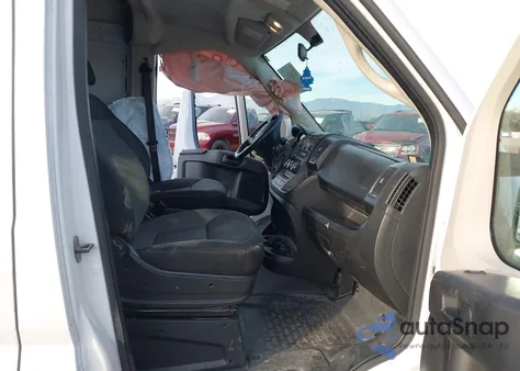 2017 Ram Promaster 1500 High Roof 136 Wb z USA, uszkodzony, nr VIN 3C6TRVBG2HE551633